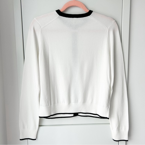 Uniqlo white and black crewneck cardigan - Picture 10 of 11